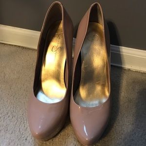 Size 11 nude Jessica Simpson pumps